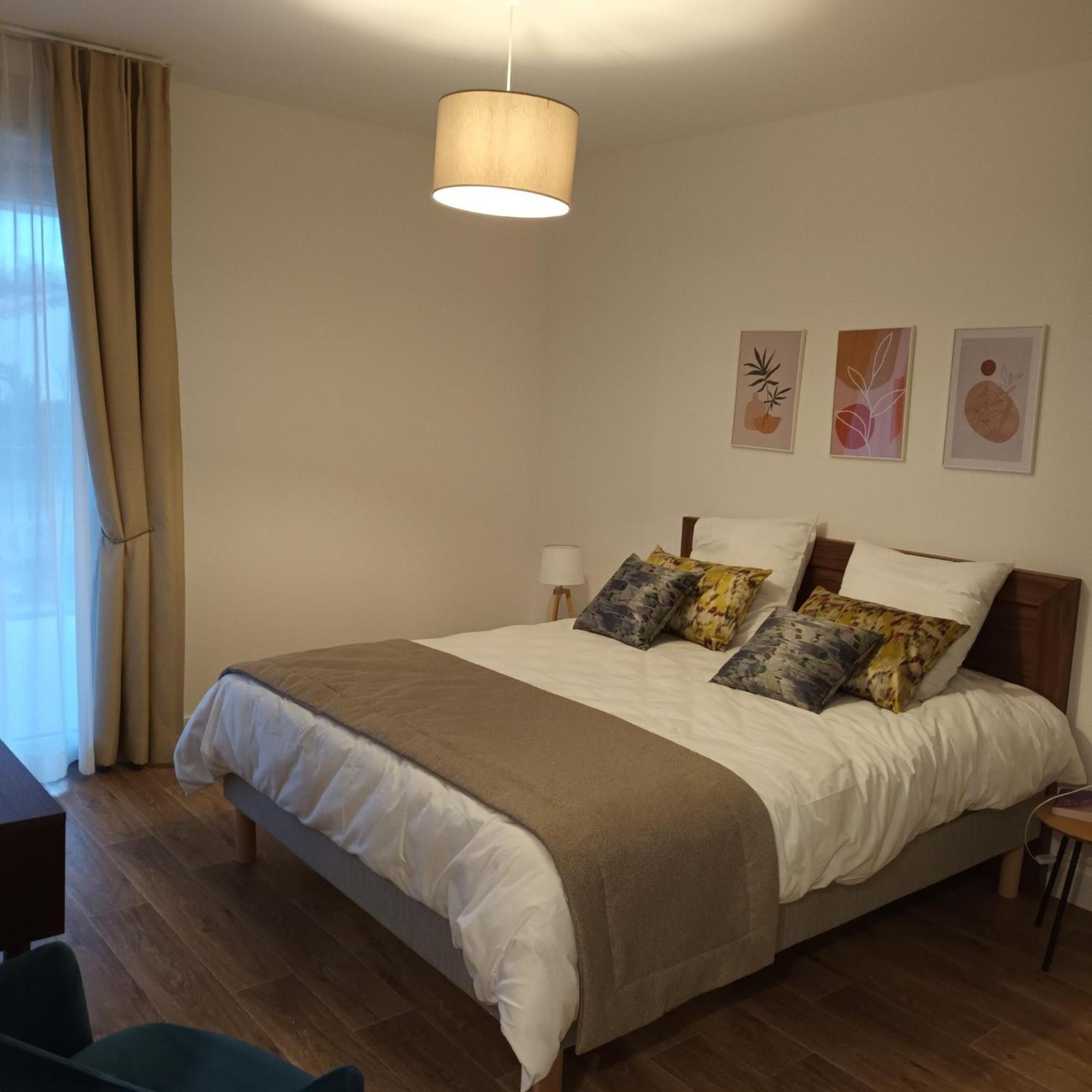 Aparthotel Domitys L'Oustaou Saint-Martin-de-Crau Exterior foto
