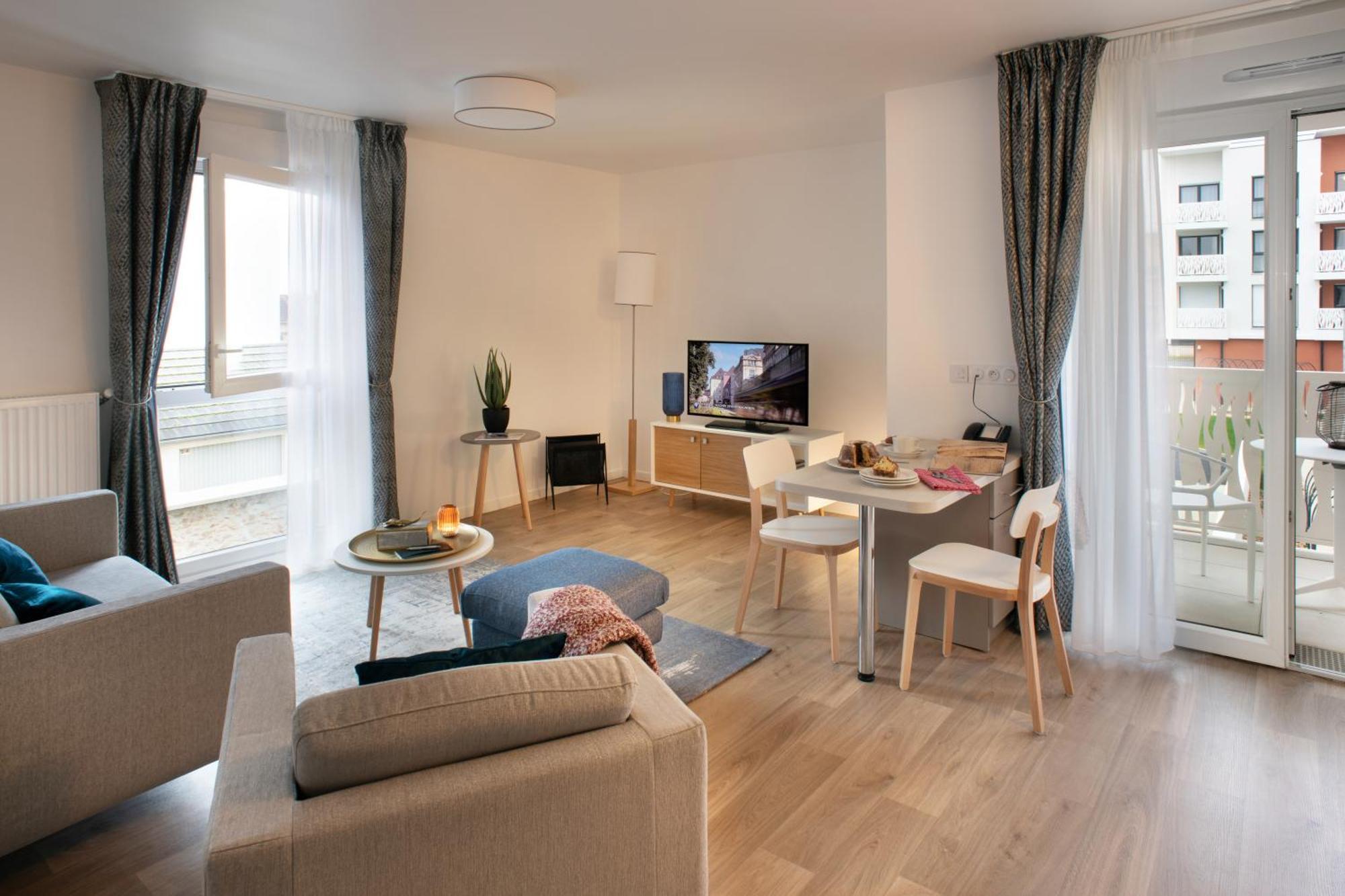 Aparthotel Domitys L'Oustaou Saint-Martin-de-Crau Exterior foto
