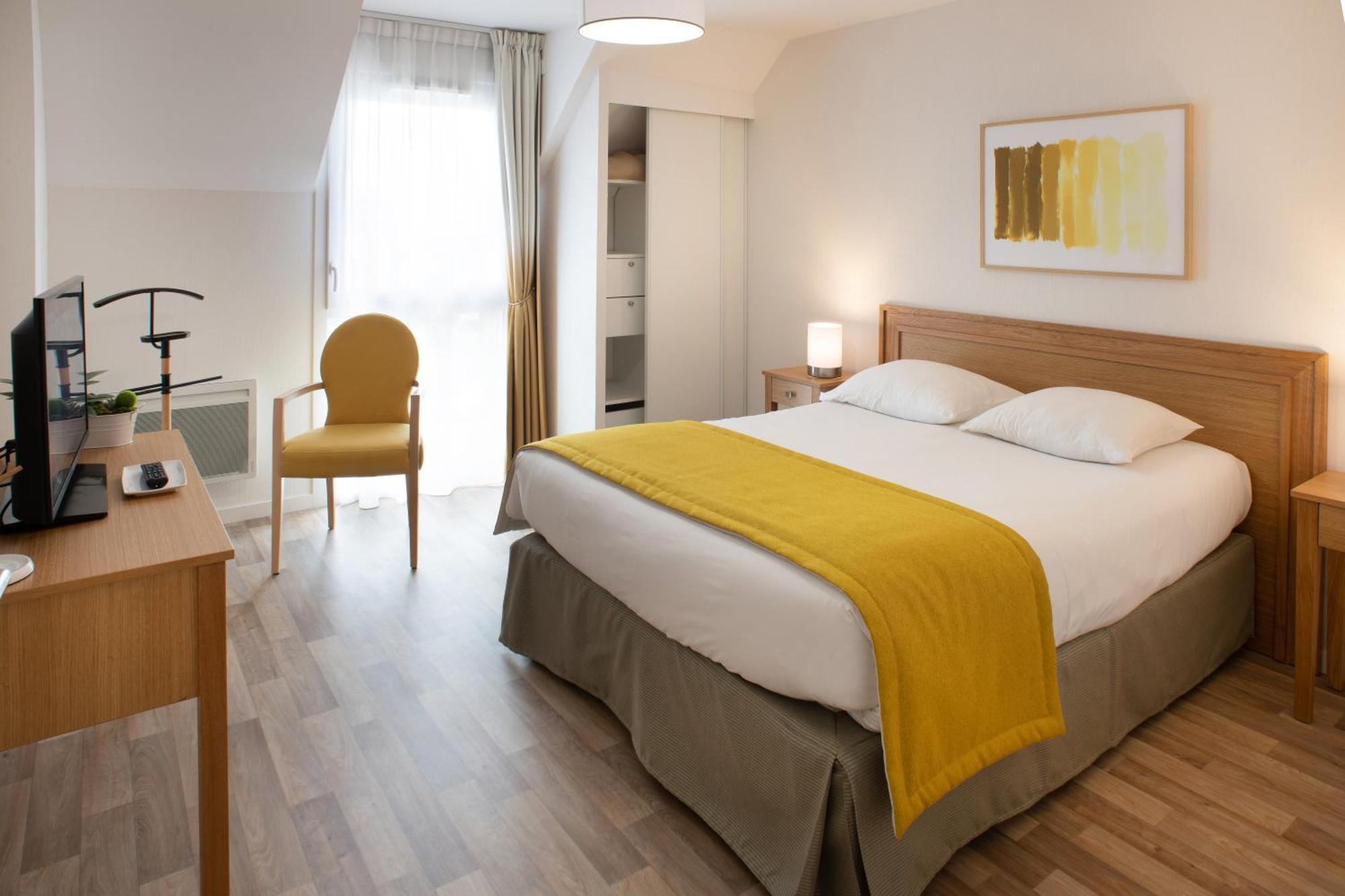 Aparthotel Domitys L'Oustaou Saint-Martin-de-Crau Exterior foto